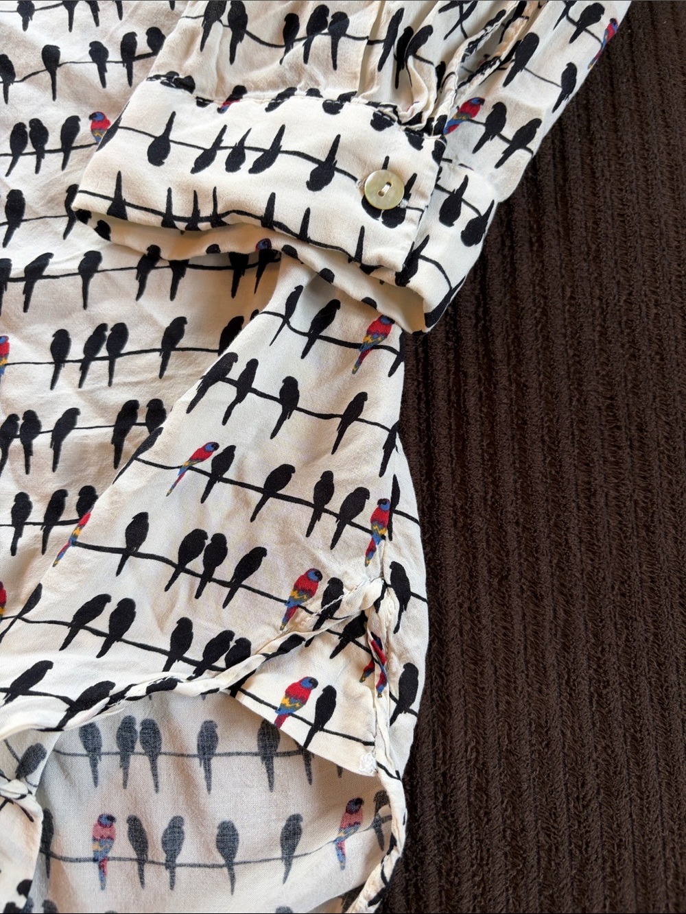 Jane and Delancey Birds on a Wire (Parrots) button front Roll-tab sleeve Blouse - Picture 12 of 17